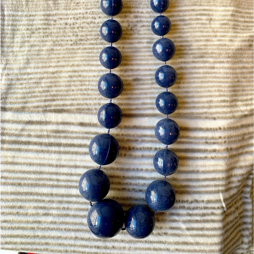 Retro Blue Graduated Bead Strand, Vintage